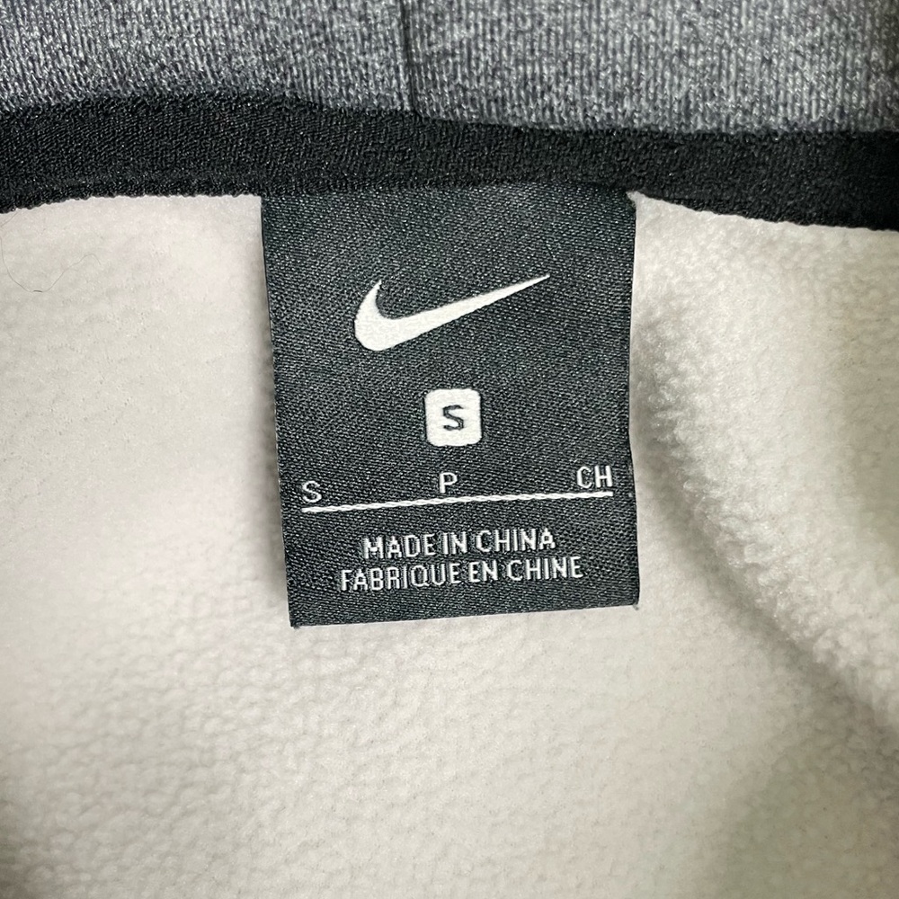 Nike Pullover - Picture 9 of 10